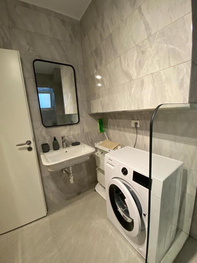 Saranda Beach Apartment المظهر الخارجي الصورة