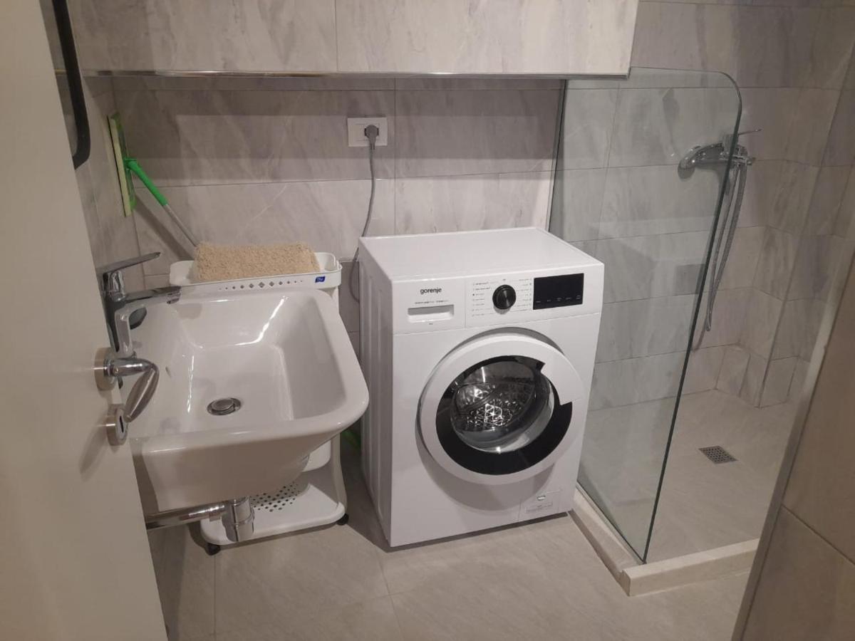 Saranda Beach Apartment المظهر الخارجي الصورة